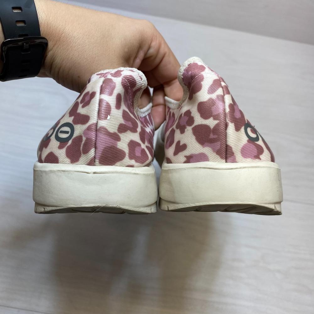 OOFOS OOmg Eezee Slip On Sneakers Womens Size 9 Canvas Pink Rose Leopard Print - Picture 4 of 9